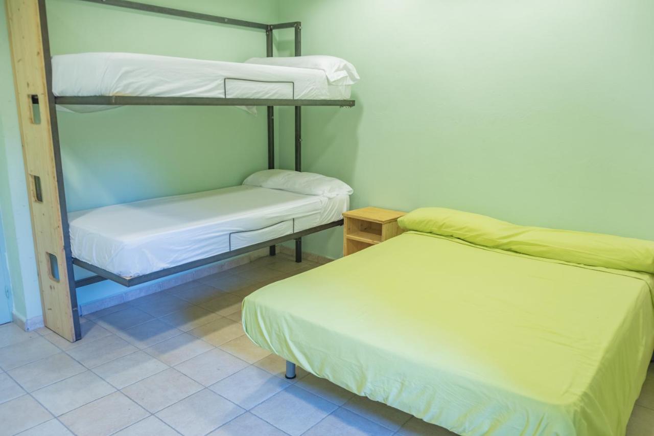 La Rectoria D'Albanya Hostel Exterior photo